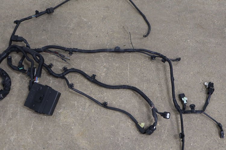 2008 Mitsubishi Lancer EVO Engine Fuse Box - Image 7